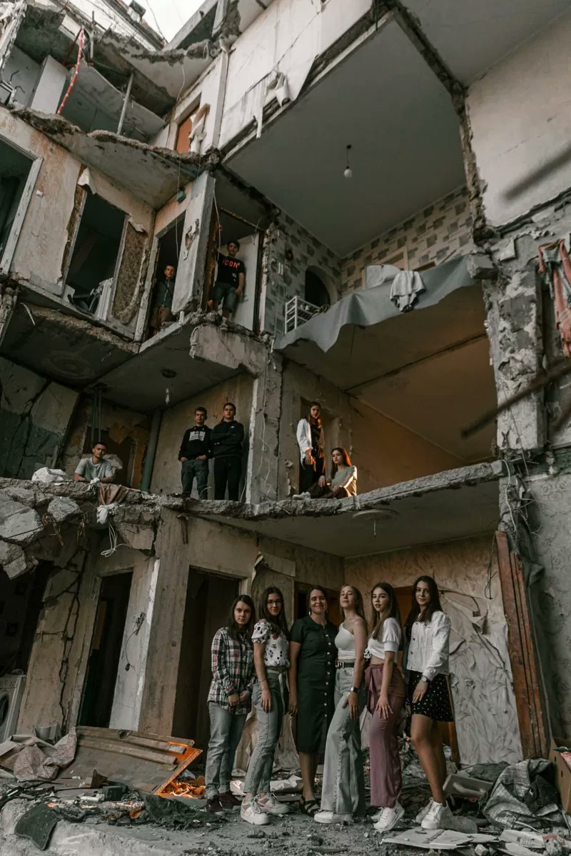 Fotografii absolvire ruine Ucraina
